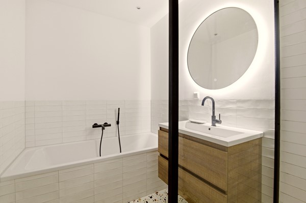 Medium property photo - Van Oldenbarneveldtstraat 52H, 1052 KC Amsterdam